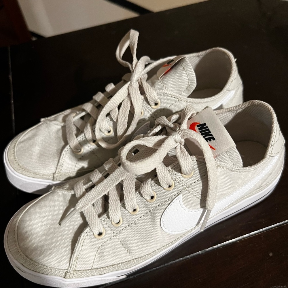 Nike canvas casual shoes